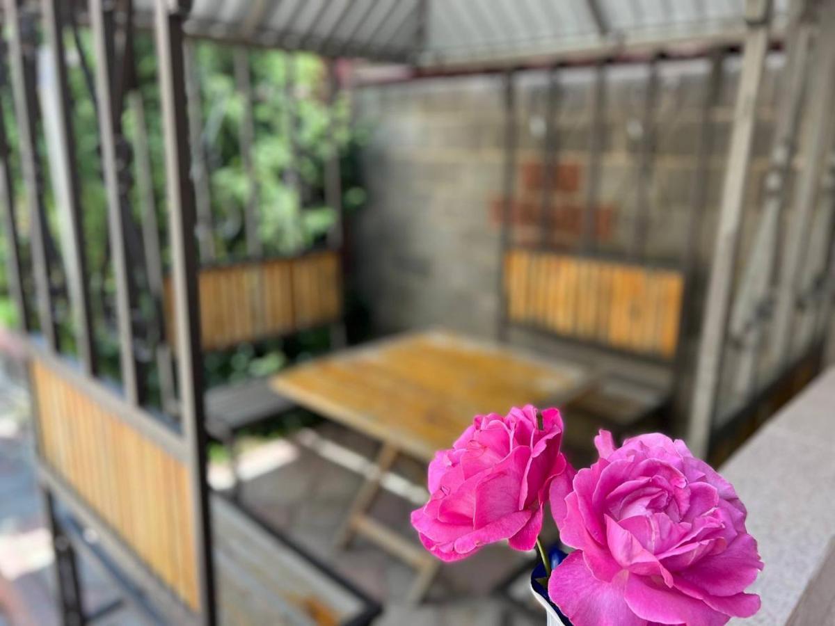 Tan Nuru Guest House Гостевой Дом Тан Нуру Cholpon-Ata Exteriör bild