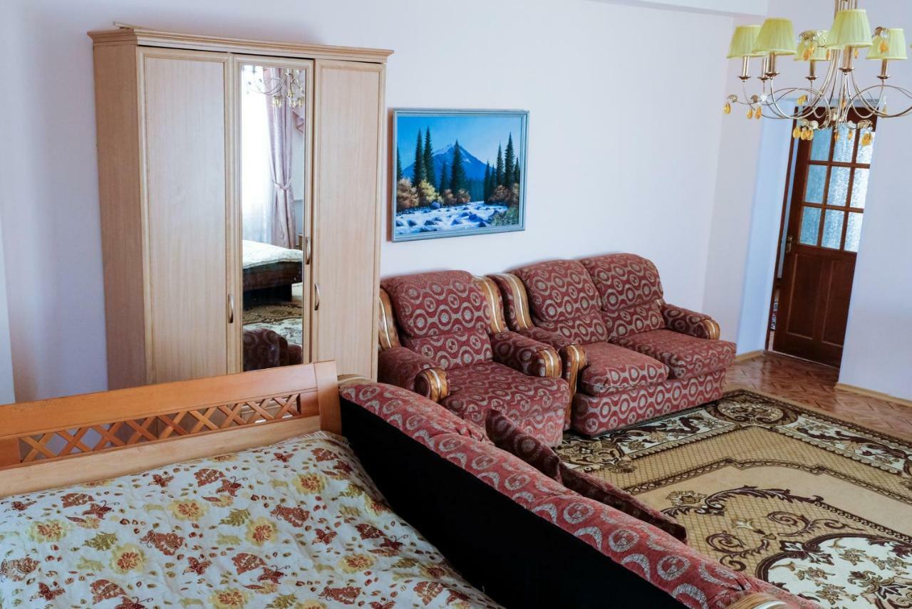 Tan Nuru Guest House Гостевой Дом Тан Нуру Cholpon-Ata Exteriör bild